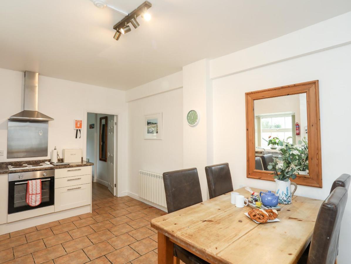 2 The Coach House Pentraeth Exterior foto